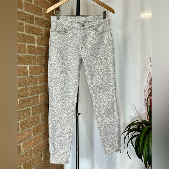 LOFT Modern Skinny Leopard print zip Ankle jeans- 6. - Picture 2 of 7